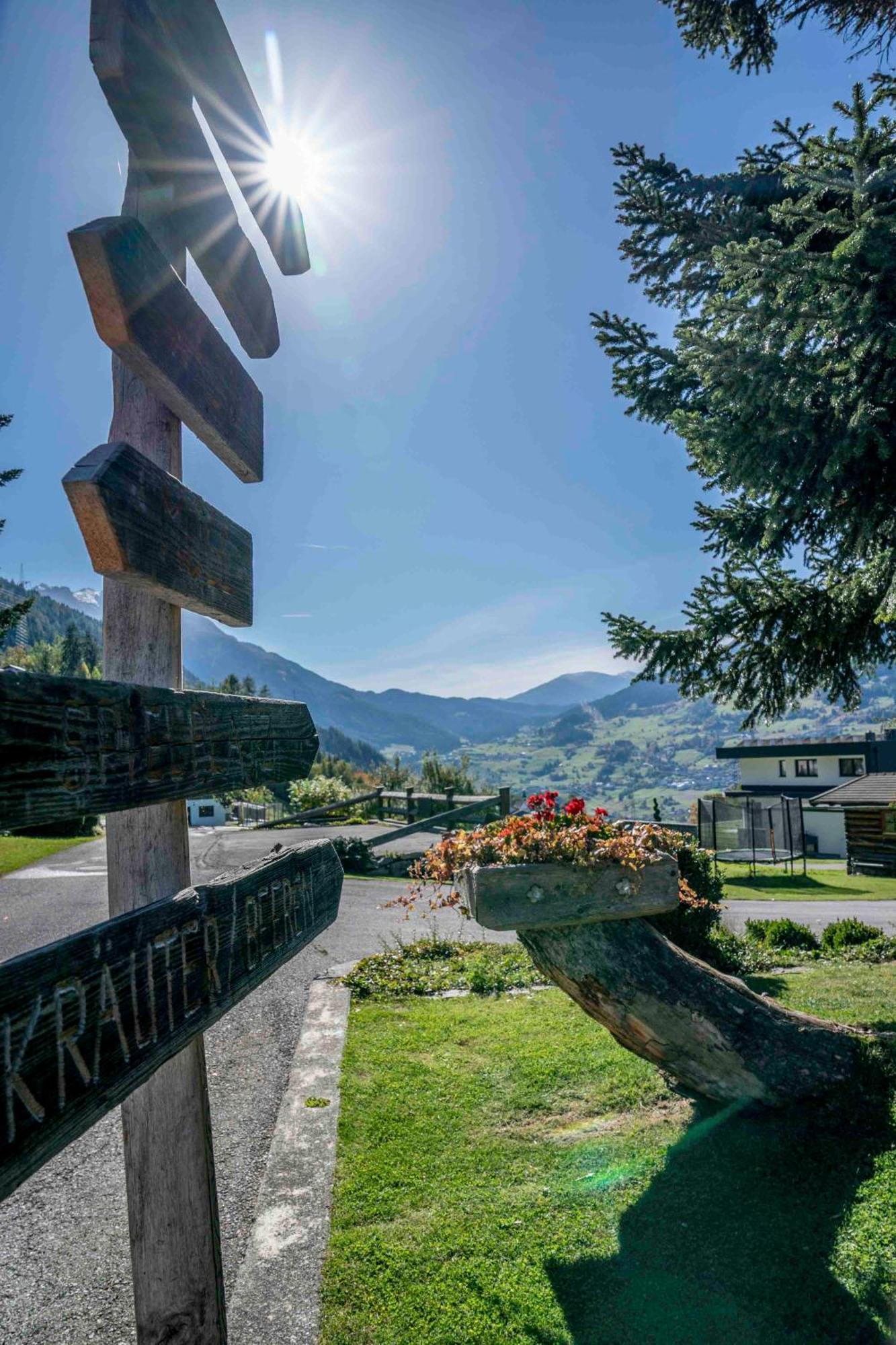 Ferienwohnungen Monja Und Dietmar Thoeni Arzl im Pitztal Eksteriør billede